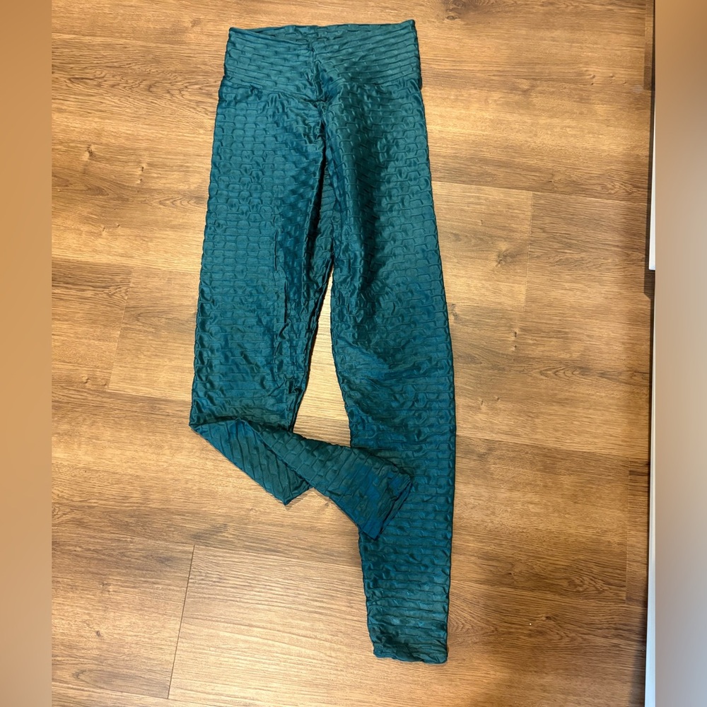 Emerald textured leggings